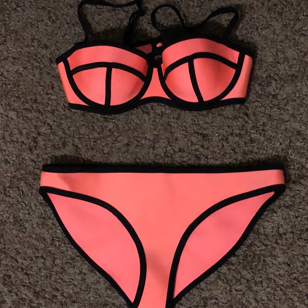 TRIANGL SWIMSUIT